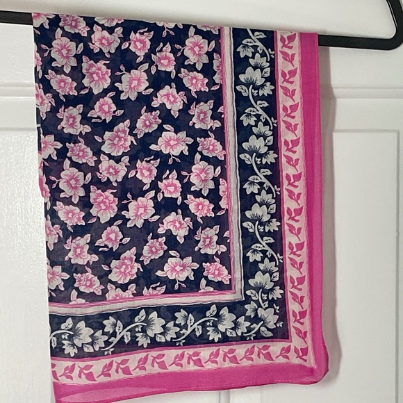 Talbots Floral Neckerchief - Picture 8 of 11